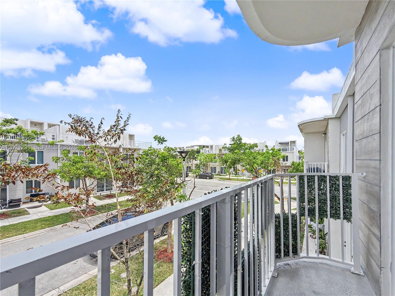 PARADISE ONE - Residential