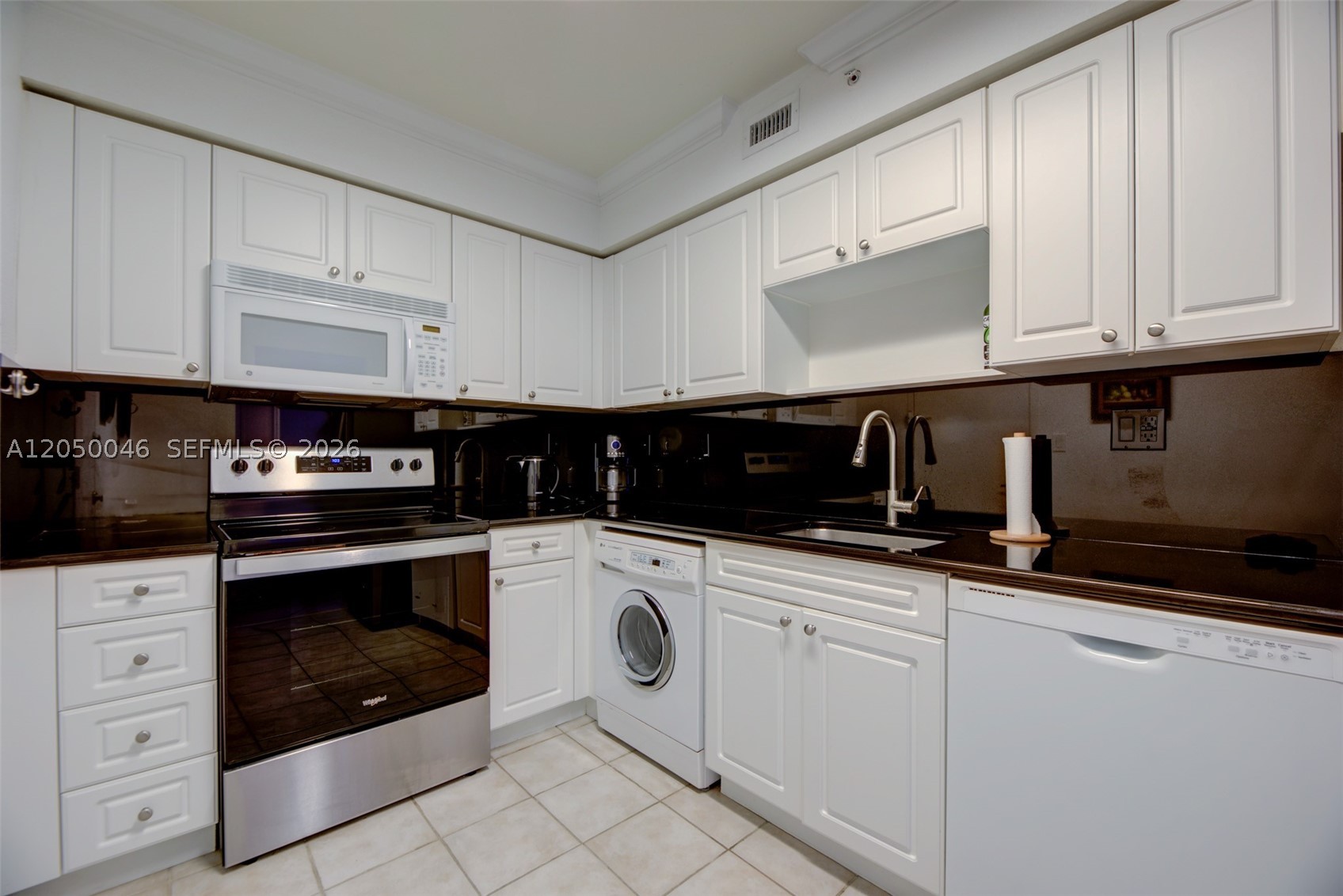 2501 S Ocean Dr 828
