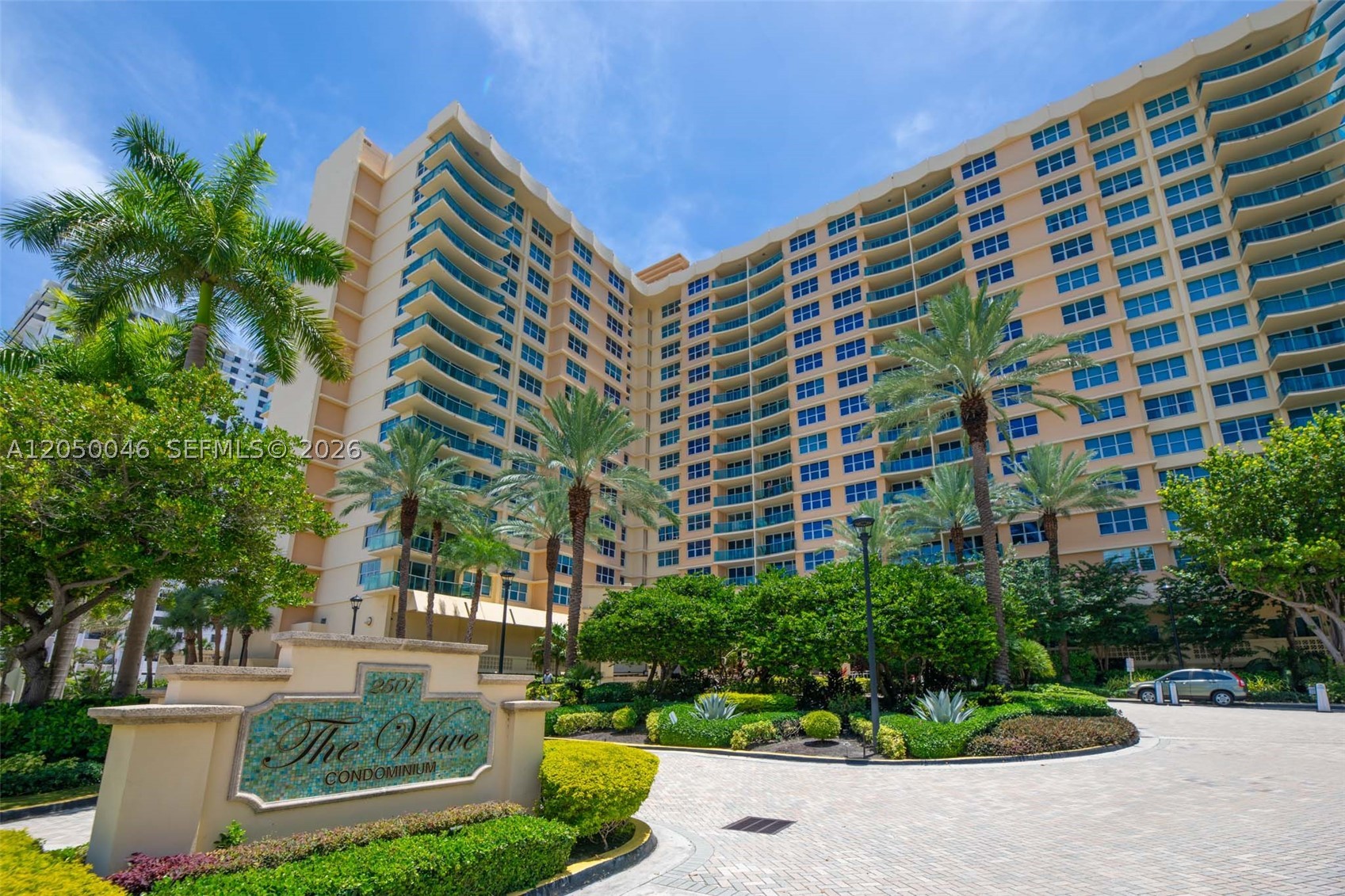 2501 S Ocean Dr 828