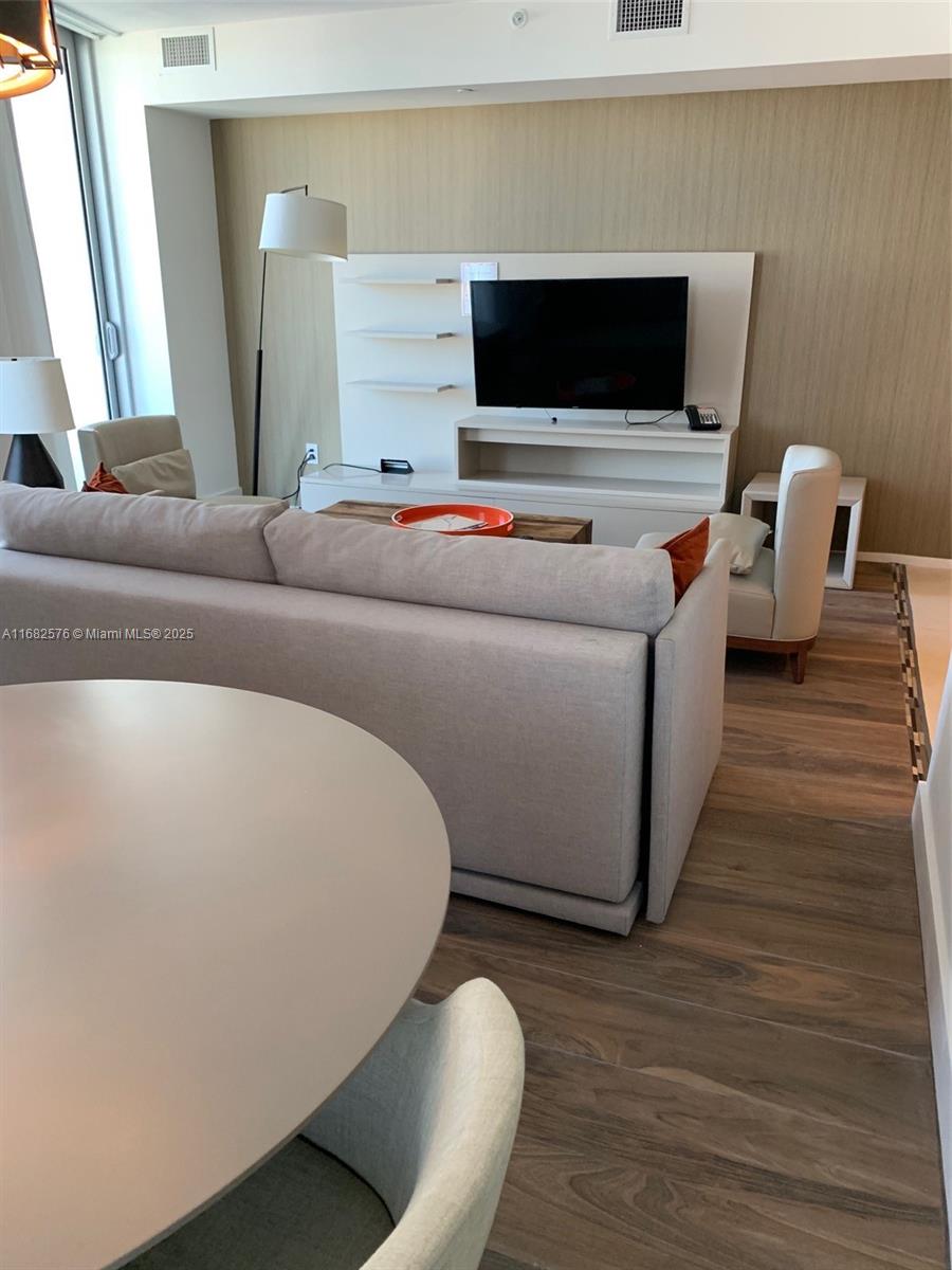 4111 SOUTH OCEAN DRIVE CO - Residential