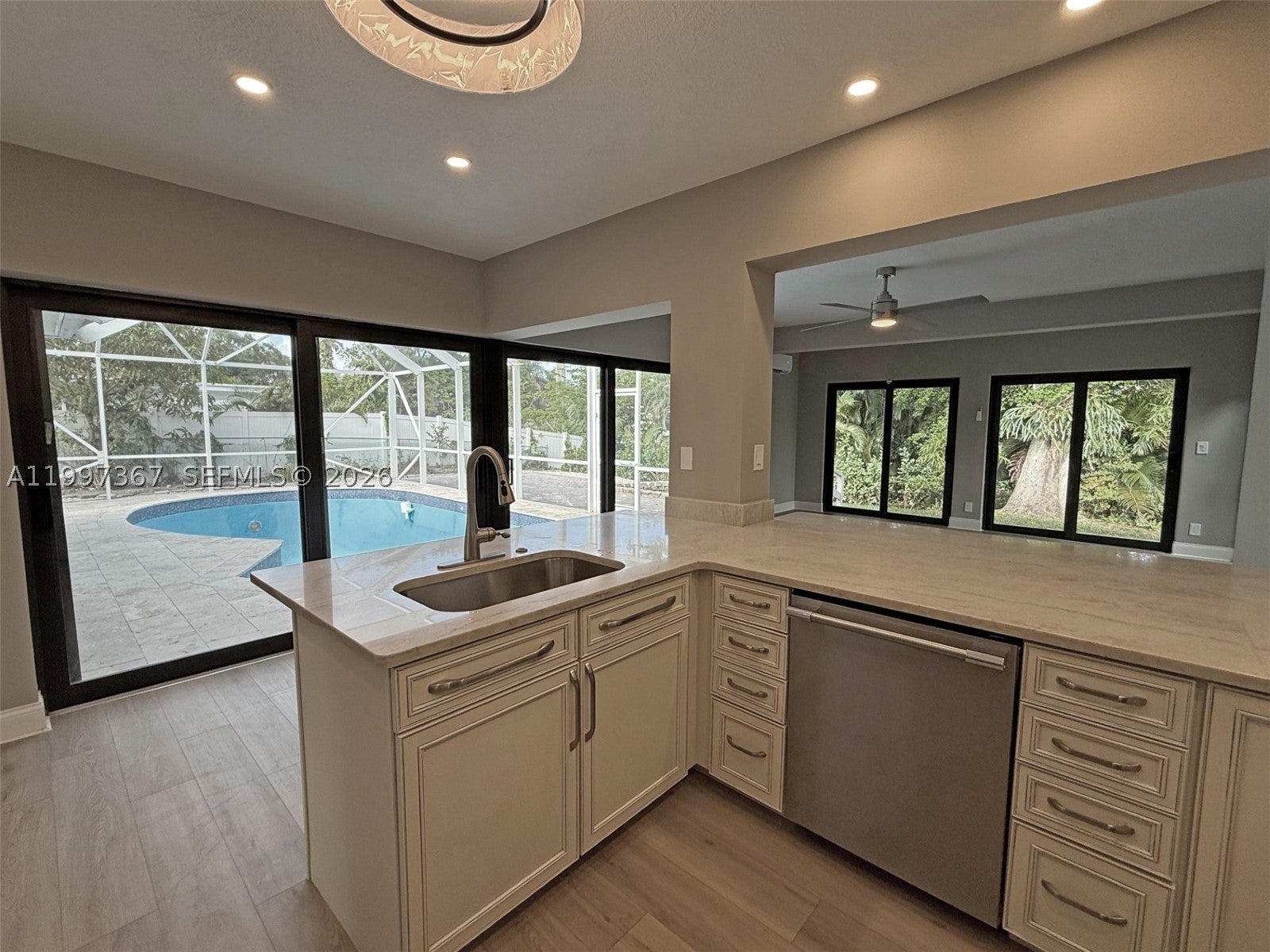 410 SW 56th Ave