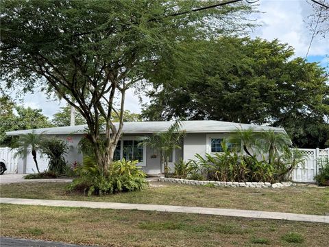 Photo of 410 SW 56th Ave, Plantation, FL 33317 (MLS # A11997367)