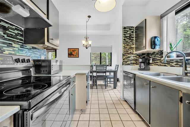 CINNAMON PLACE II - Residential