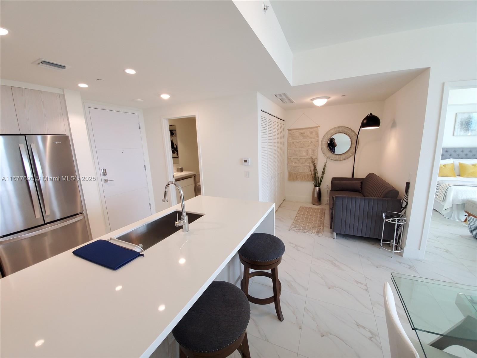METROPICA NORTH TOWER ONE - Residential