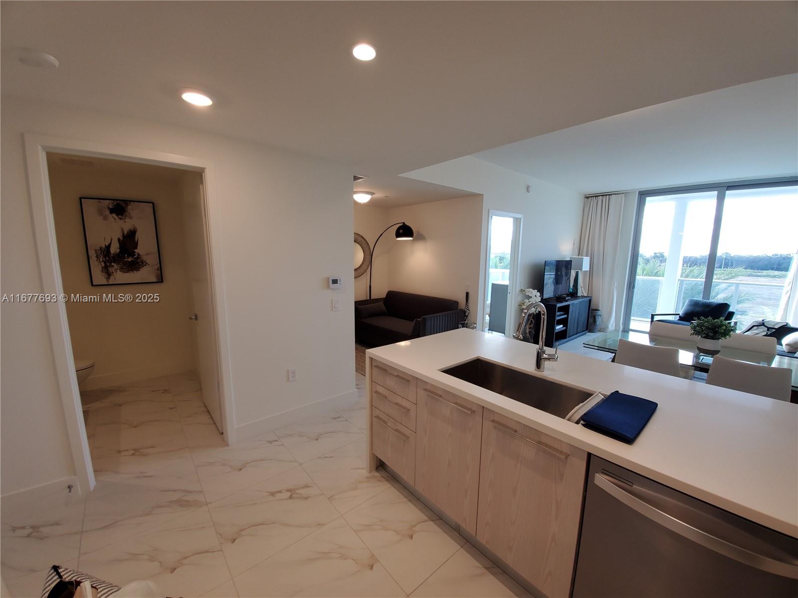 METROPICA NORTH TOWER ONE - Residential