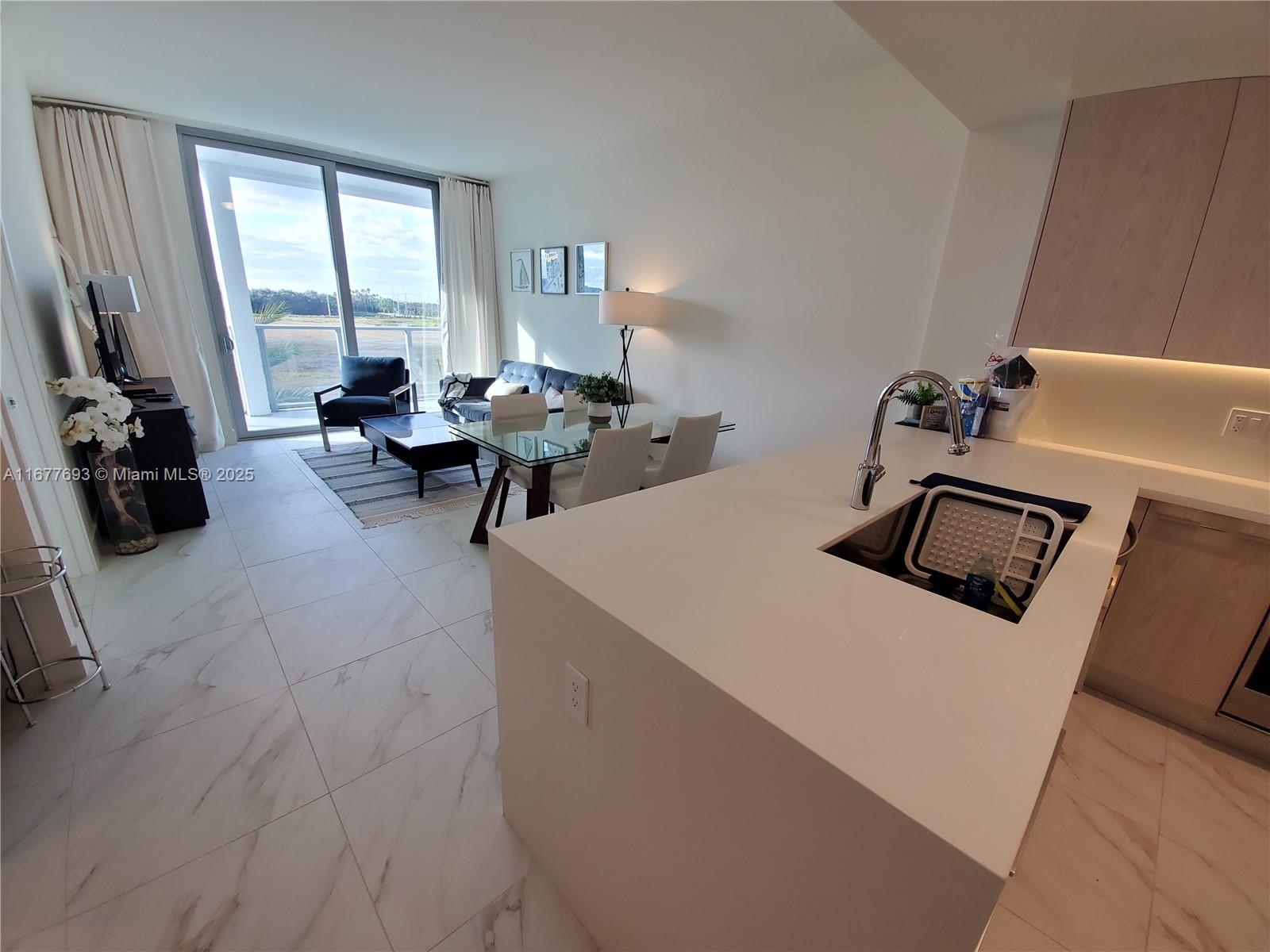 METROPICA NORTH TOWER ONE - Residential