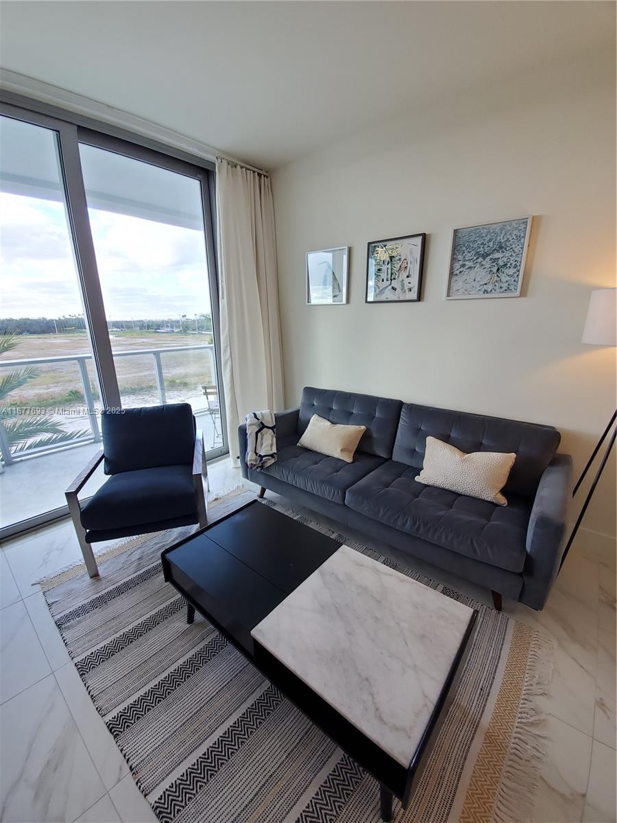 METROPICA NORTH TOWER ONE - Residential