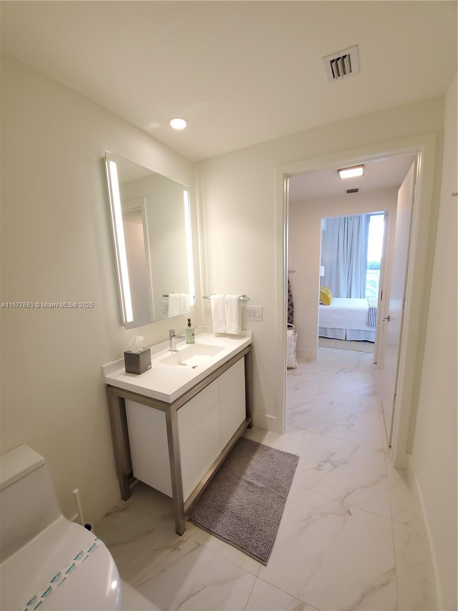 METROPICA NORTH TOWER ONE - Residential