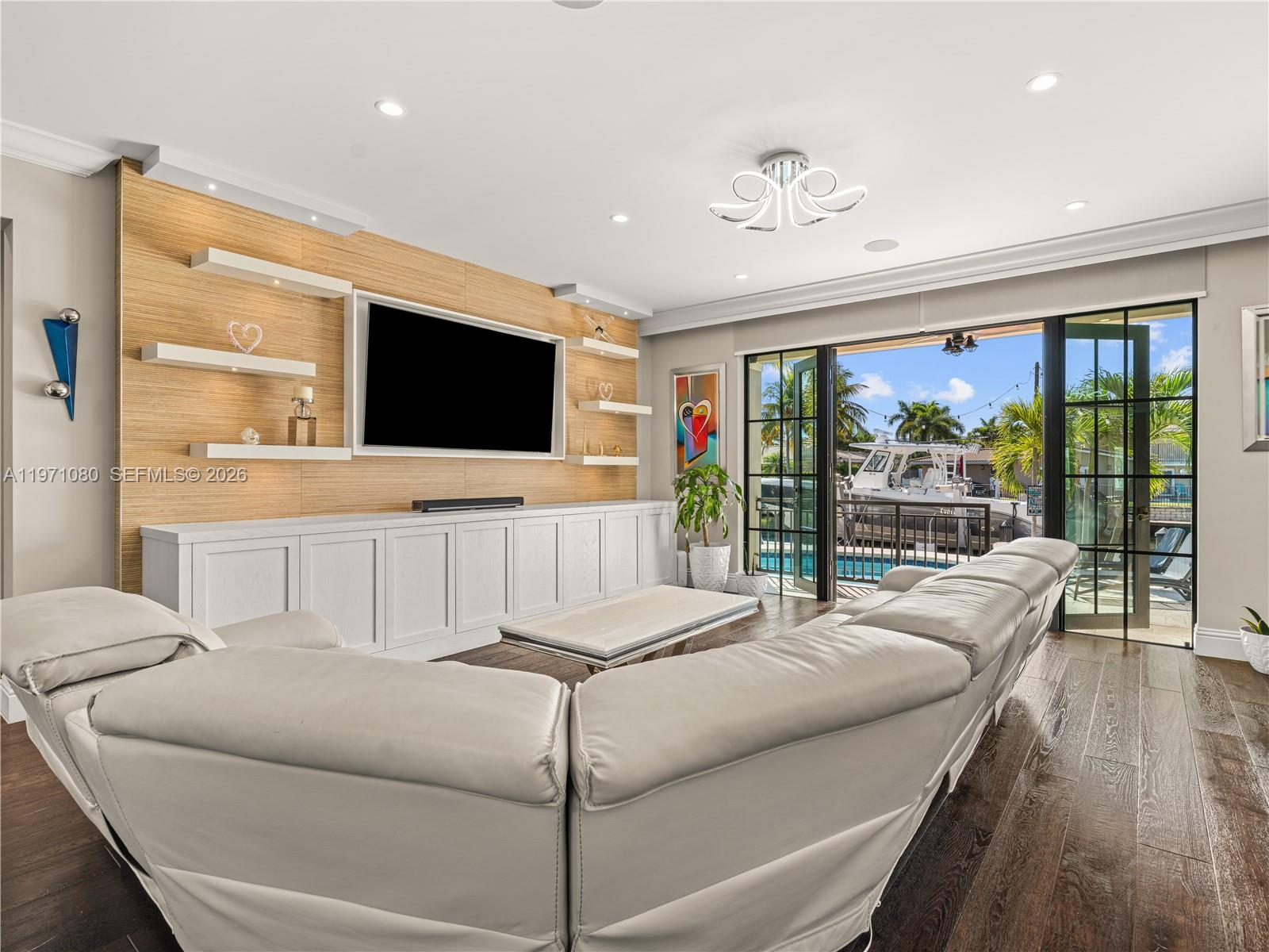 POMPANO ISLES SEC - Residential