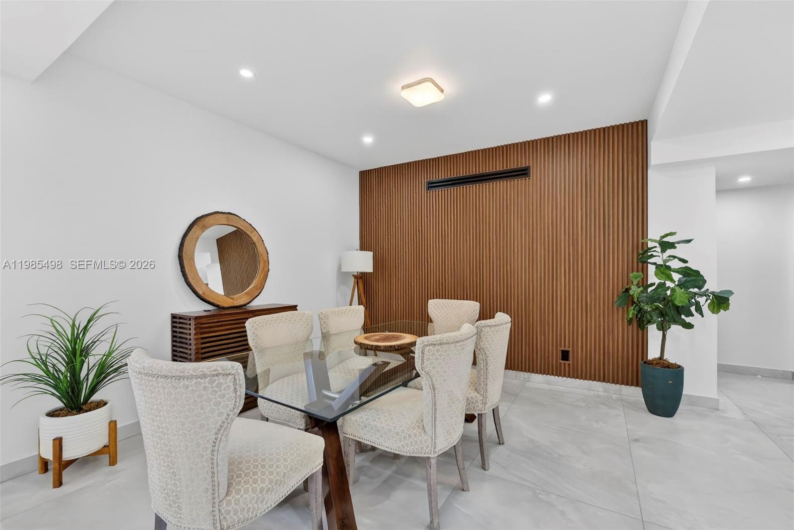 RIVERLAND MANORS - Residential Lease