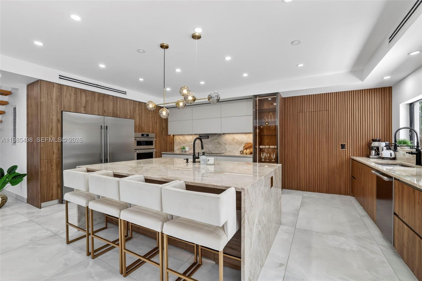 RIVERLAND MANORS - Residential Lease