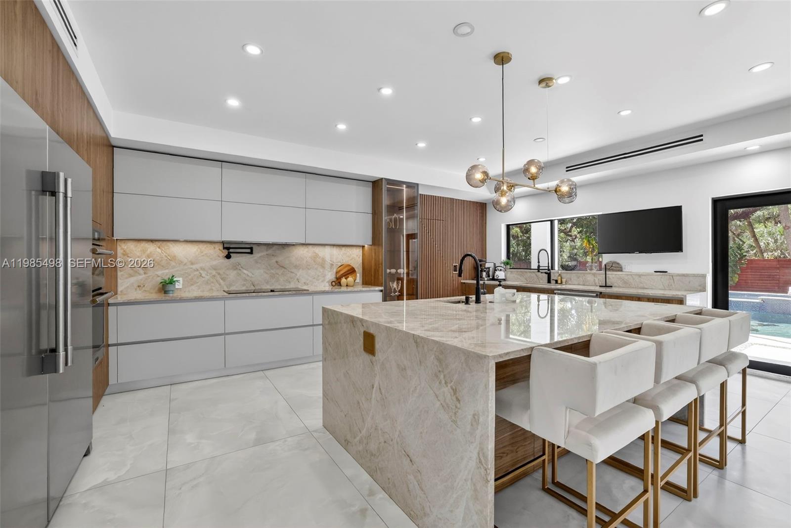 RIVERLAND MANORS - Residential Lease