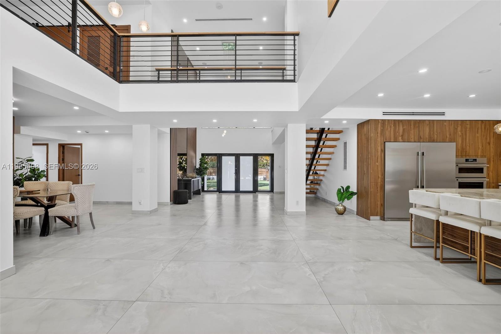 RIVERLAND MANORS - Residential Lease