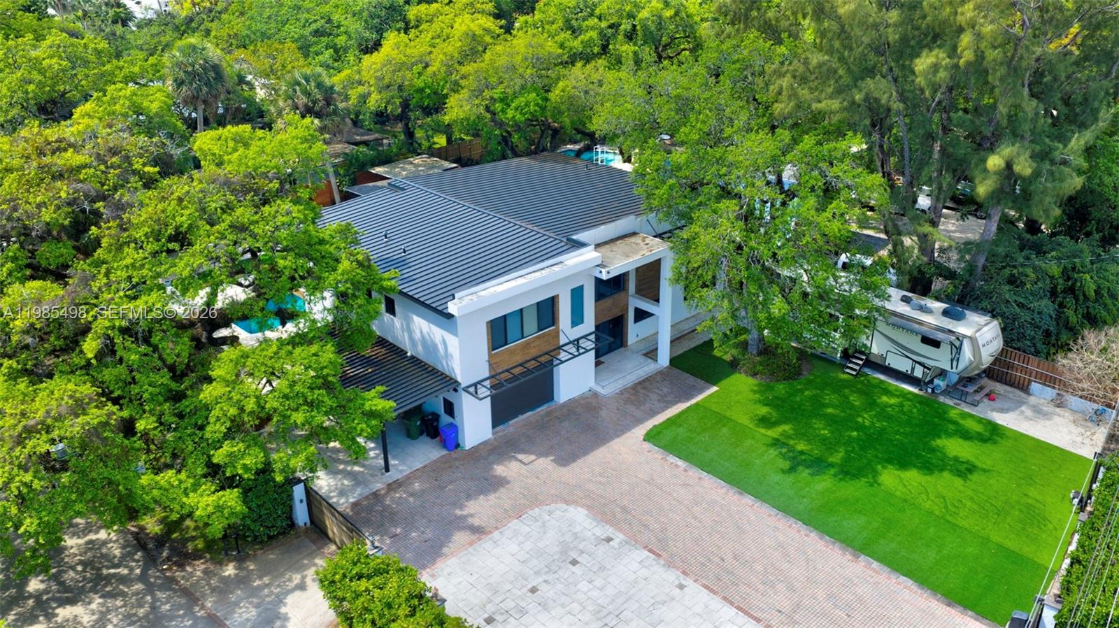 RIVERLAND MANORS - Residential Lease