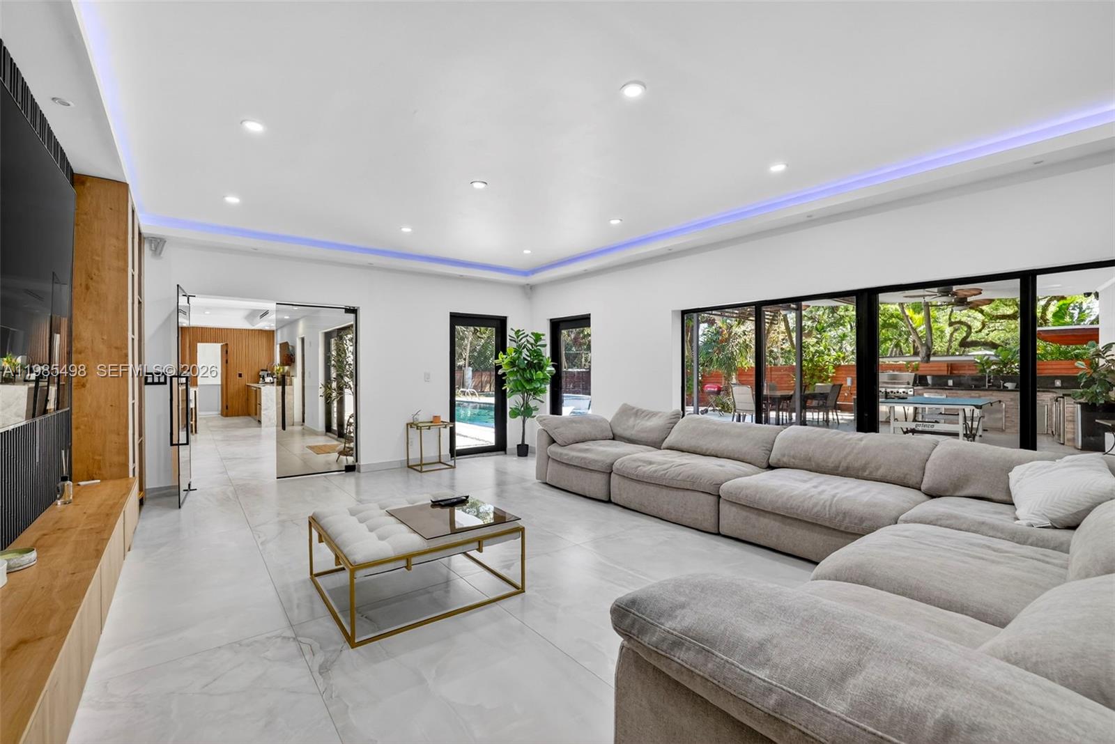 RIVERLAND MANORS - Residential Lease