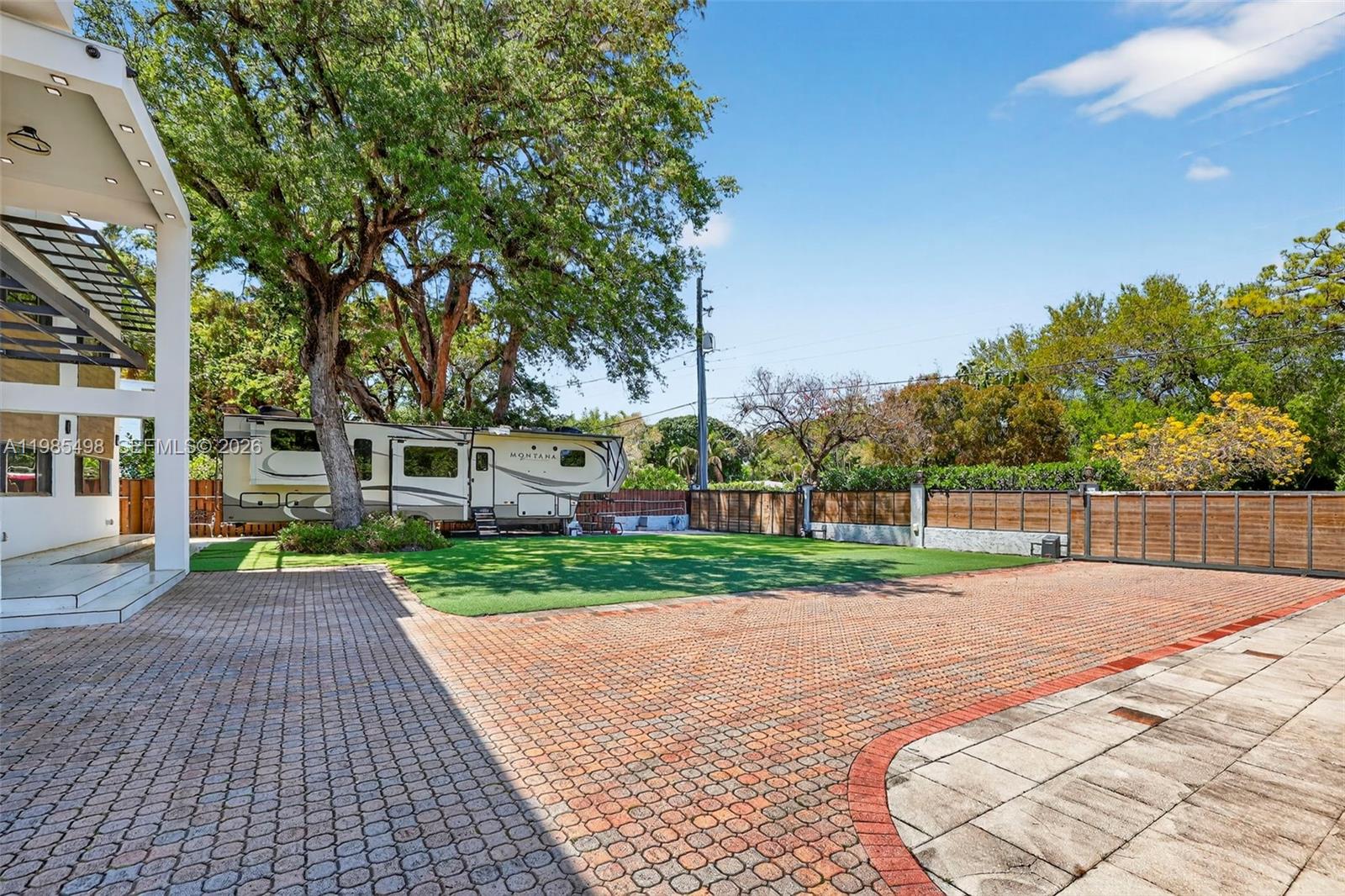 RIVERLAND MANORS - Residential Lease