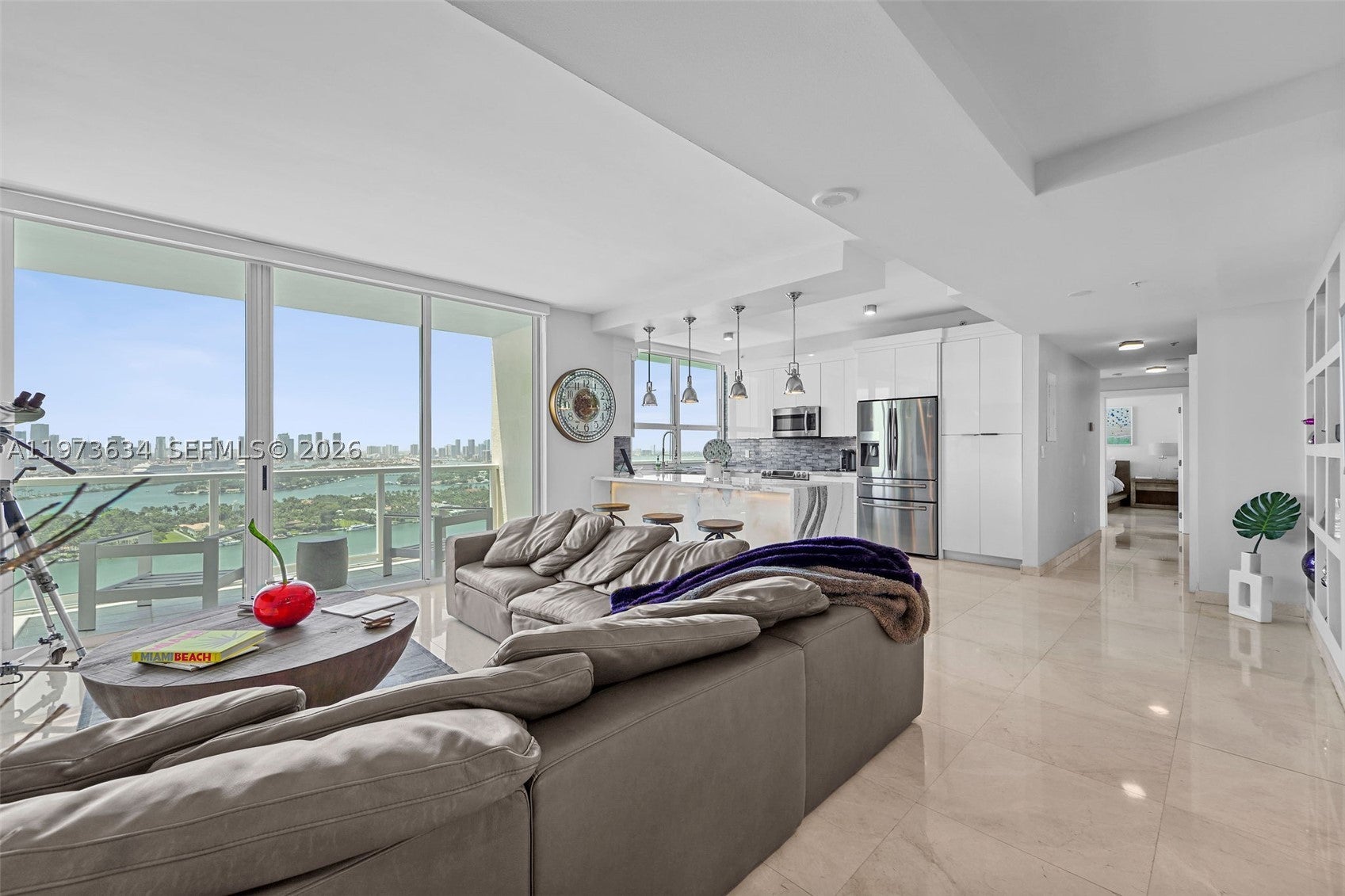 650 West Ave PH09