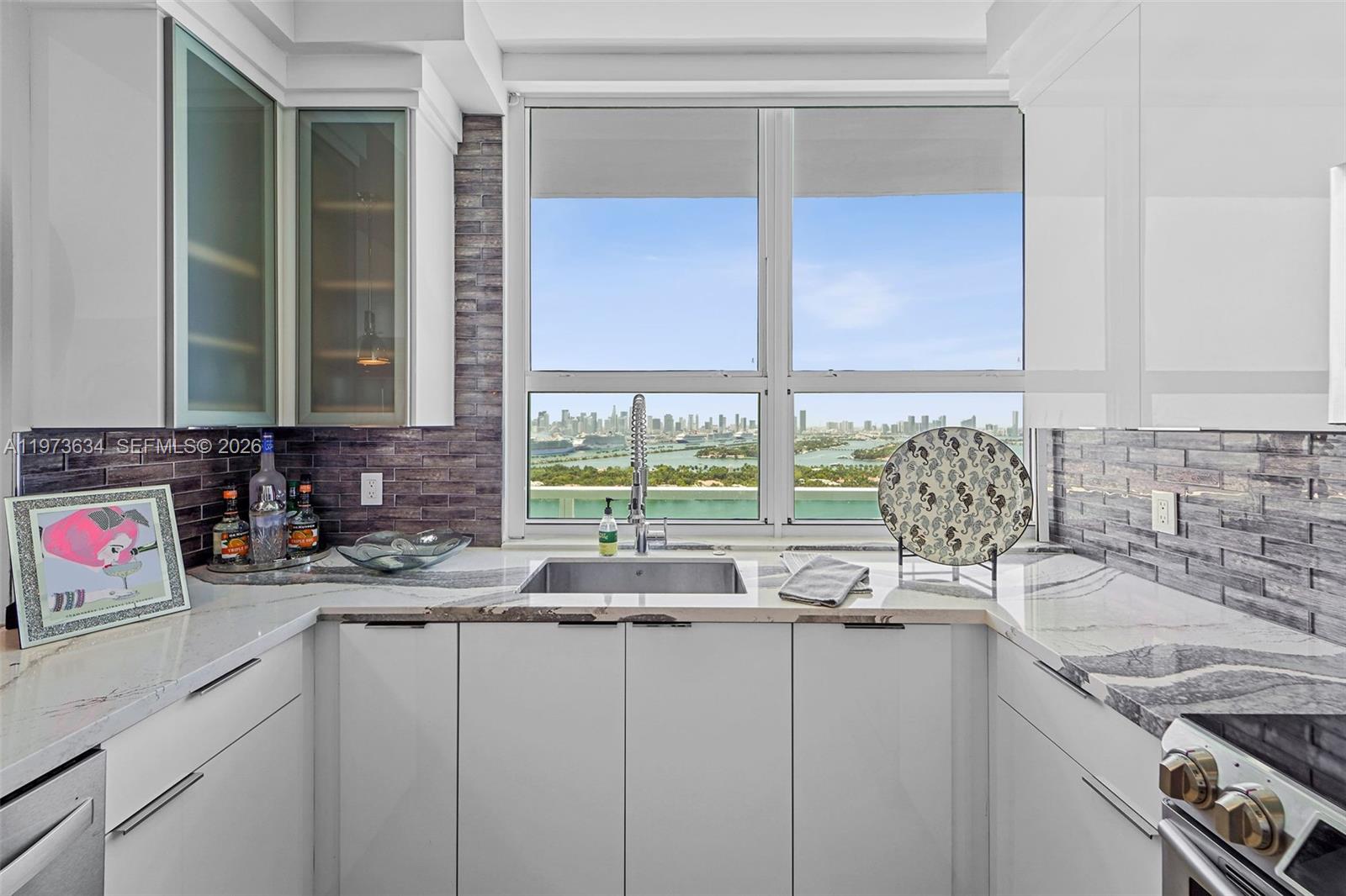 THE FLORIDIAN CONDO - Residential