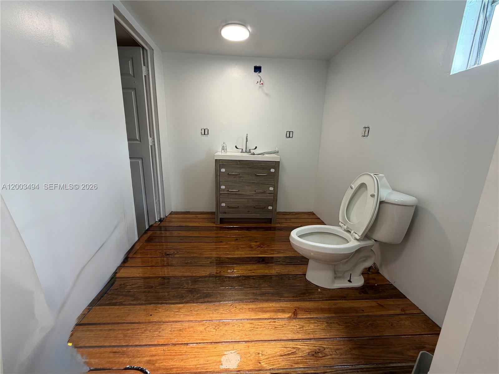 RAVENSWOOD ESTATES & MARI - Residential