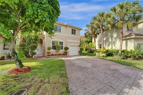 Townhouse in Miramar FL 3553 169th Ter Ter 53.jpg