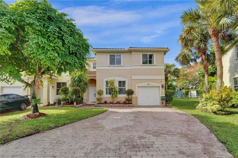 Townhouse in Miramar FL 3553 169th Ter Ter.jpg