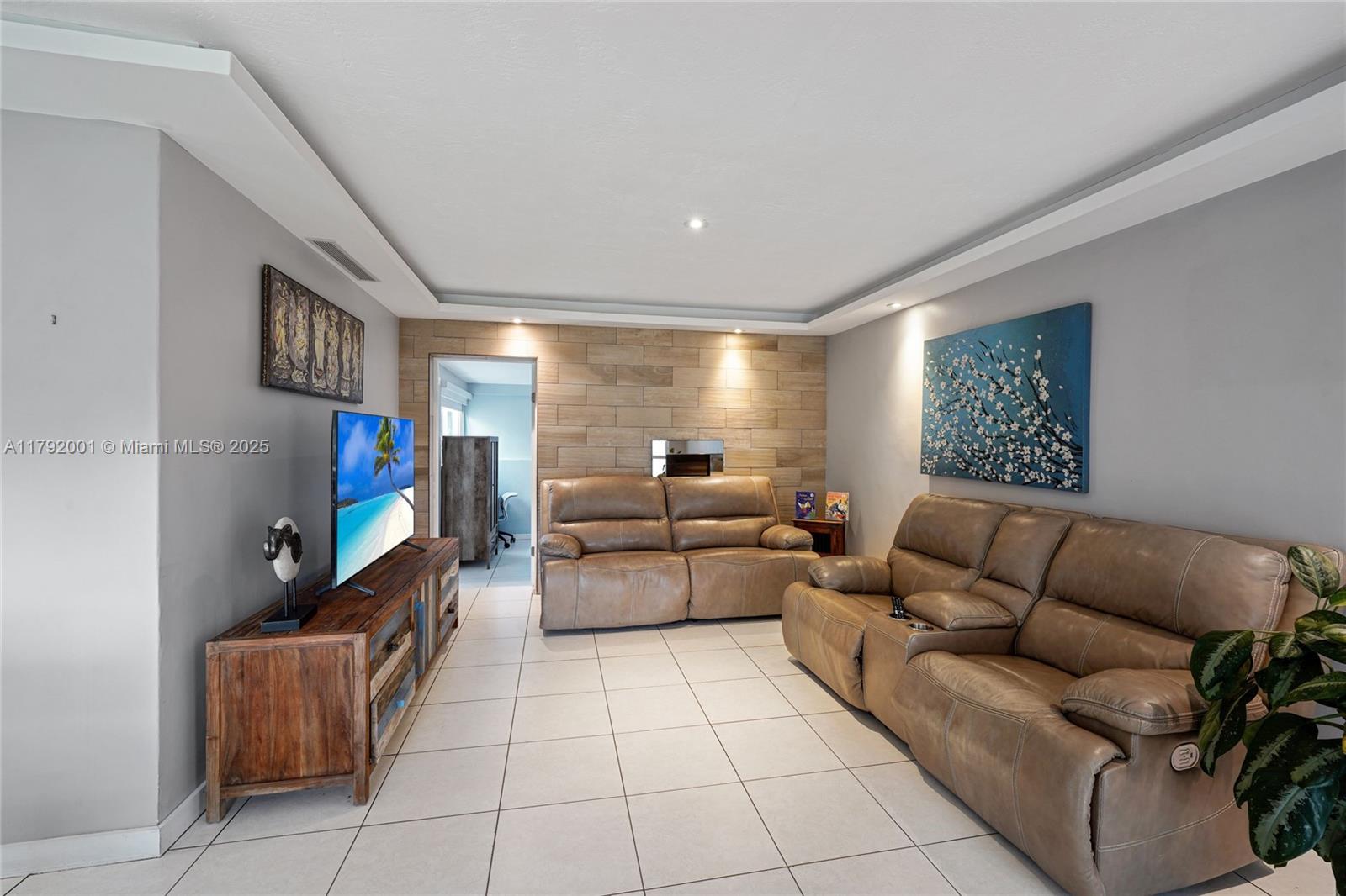 View photos, virtual tours, details... 1780 NE 170th St