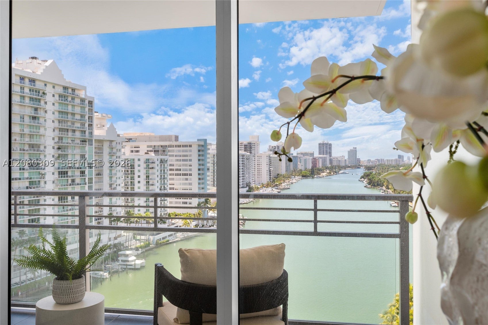 6101 Aqua Ave PH11A