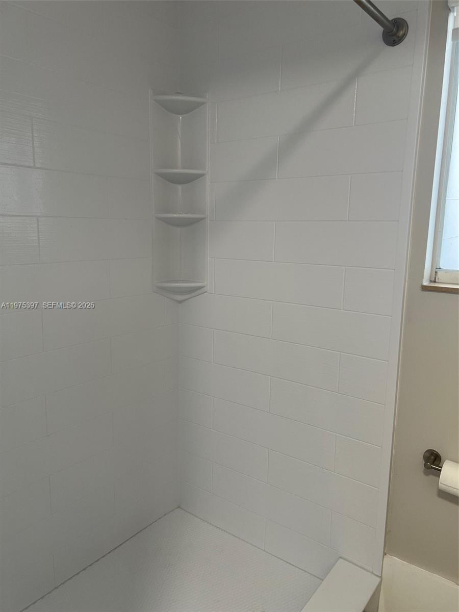 NORTH HOLLYWOOD - Residential Lease