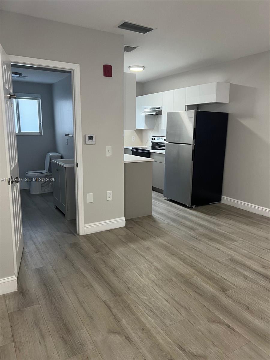 NORTH HOLLYWOOD - Residential Lease