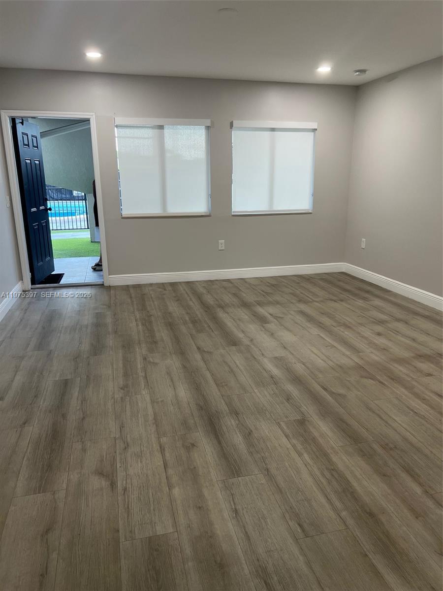 NORTH HOLLYWOOD - Residential Lease