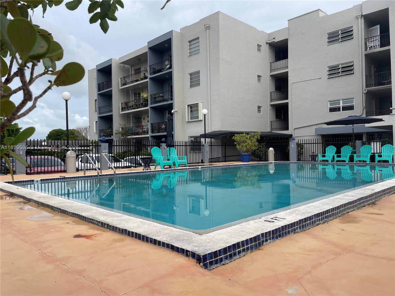 3181 SW 13th St 403