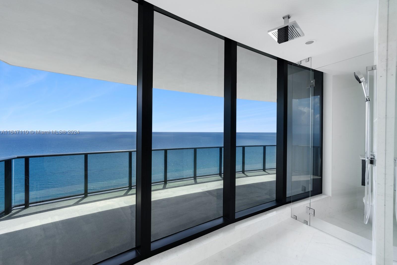 18555 COLLINS AVENUE COND - Residential