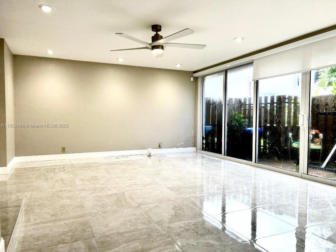 TOWNHOUSES AT JACARANDA C - Residential Lease