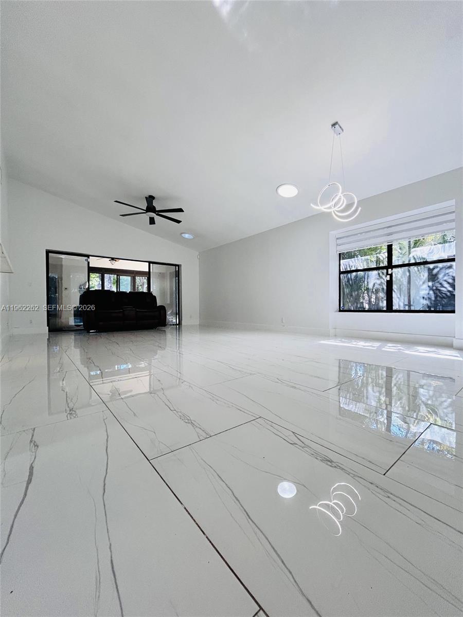 TARTAN COCONUT CREEK-PARC - Residential