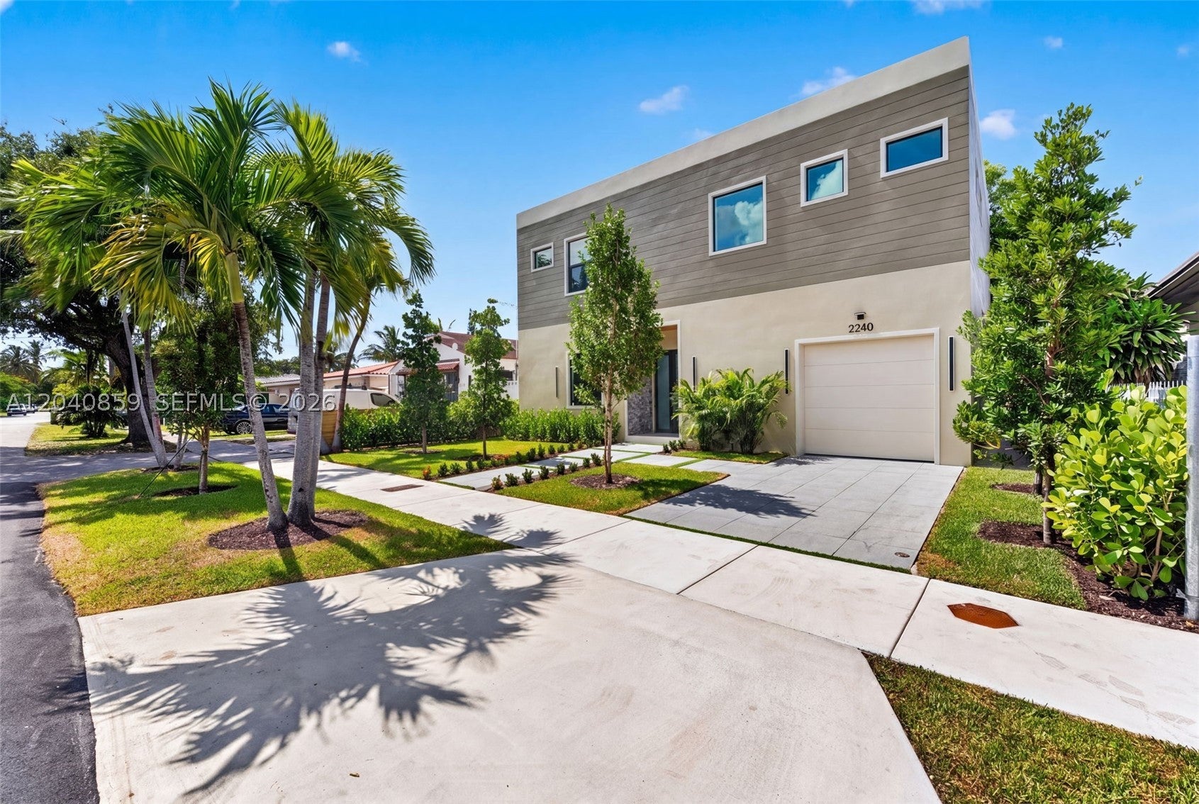 2240 SW 13th St