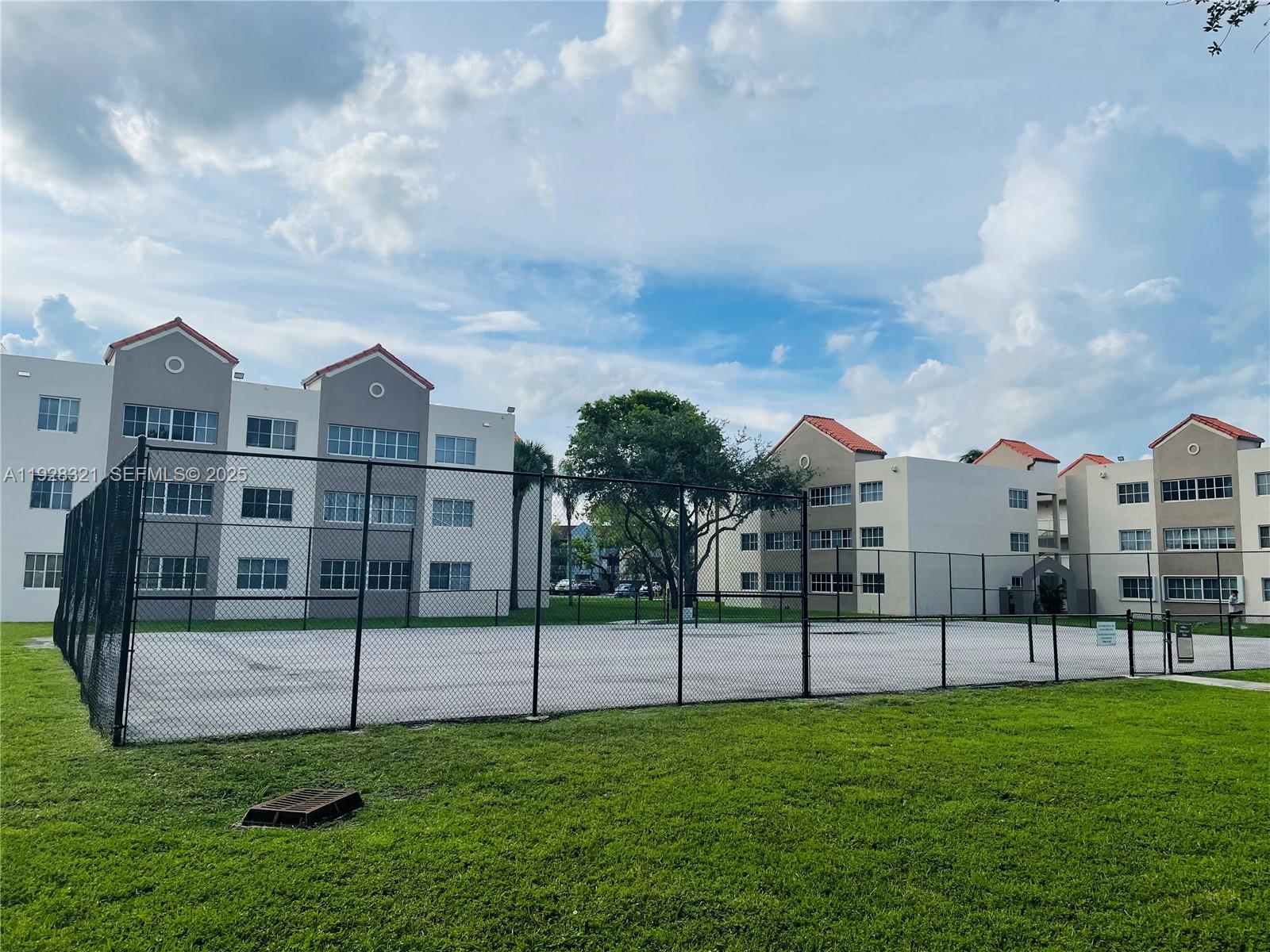 MIRASSOU CONDO - Residential Lease