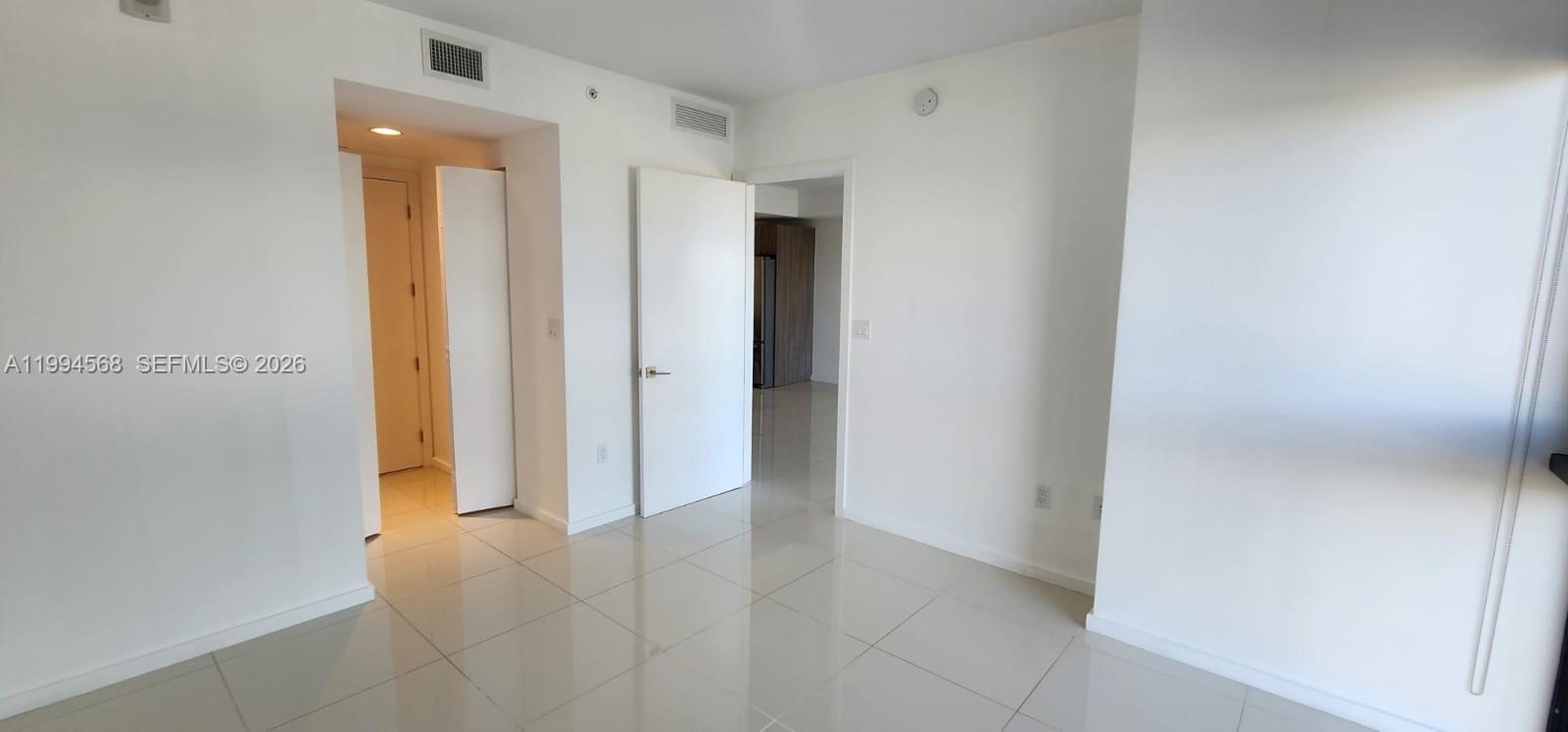 5252 PASEO CONDO - Residential Lease