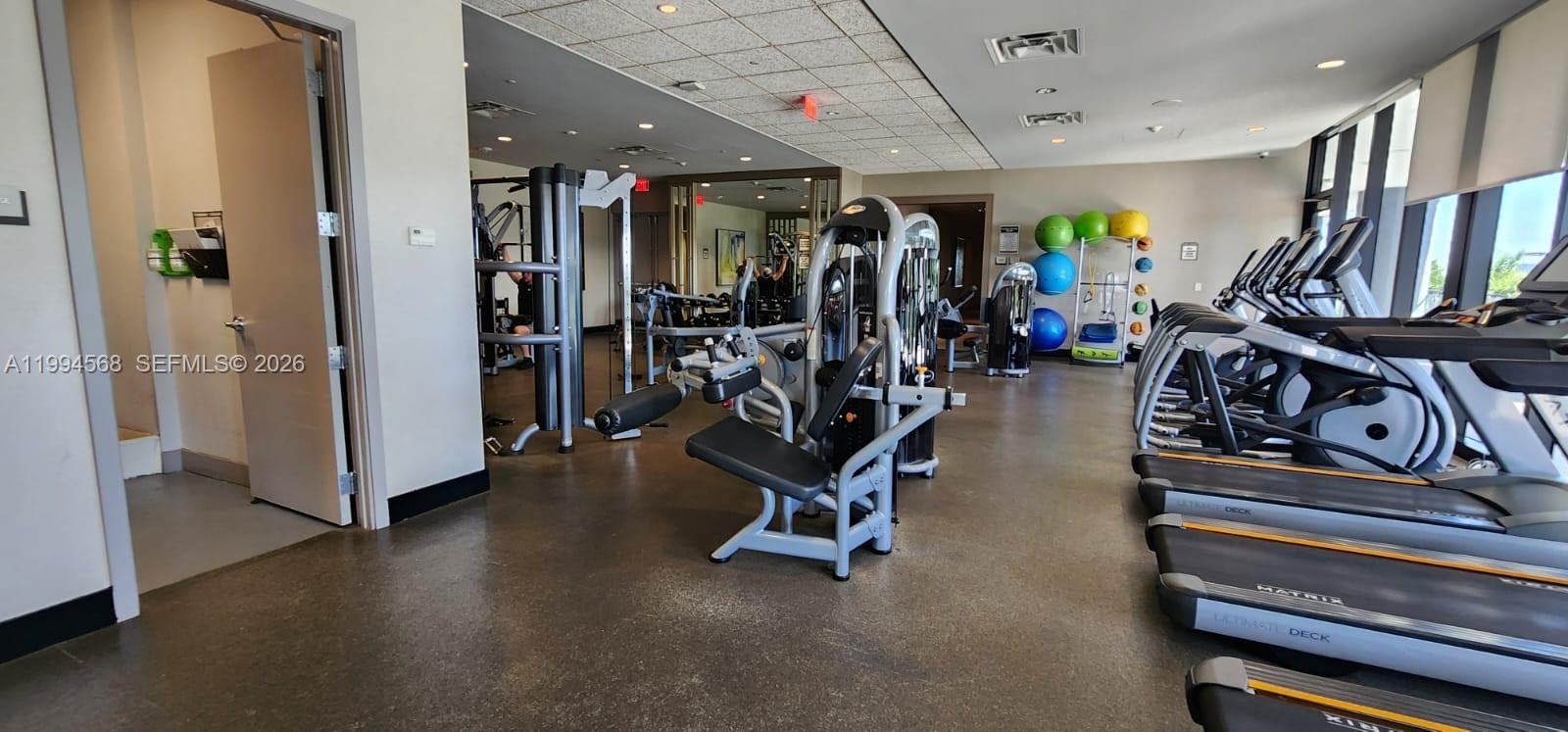 5252 PASEO CONDO - Residential Lease