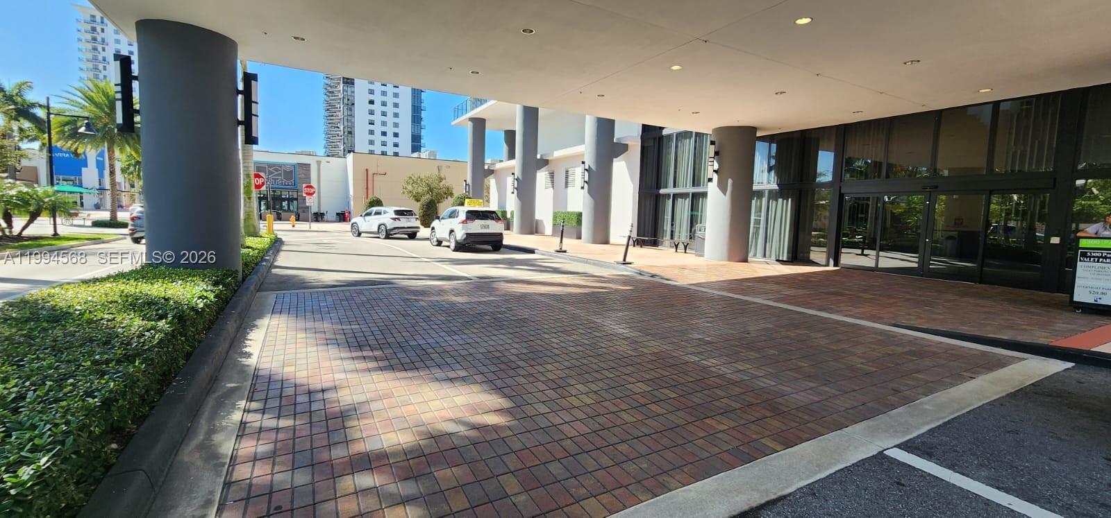 5252 PASEO CONDO - Residential Lease