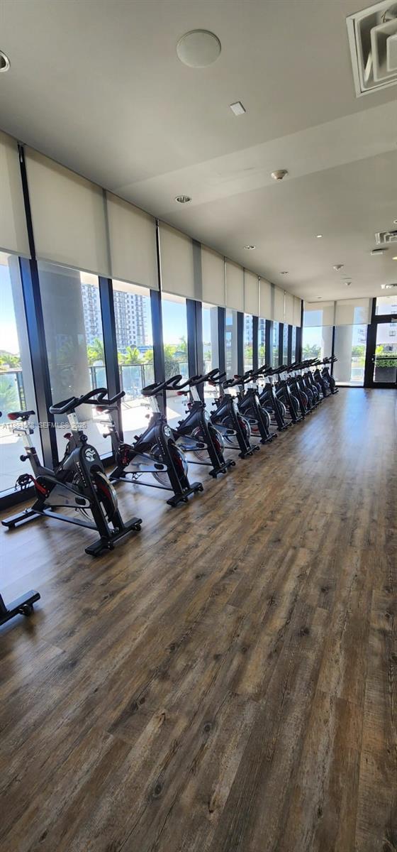 5252 PASEO CONDO - Residential Lease