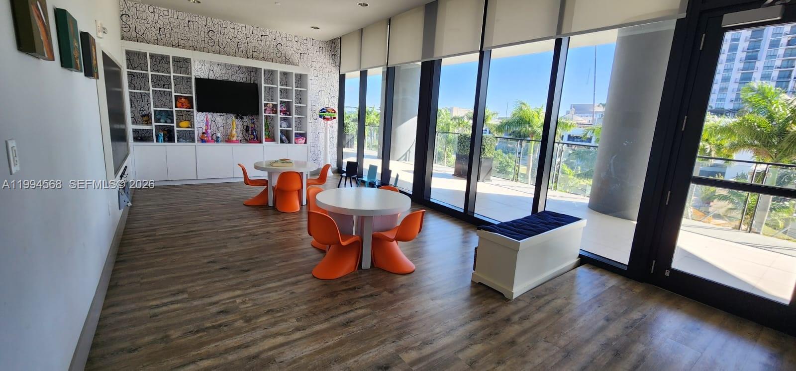 5252 PASEO CONDO - Residential Lease