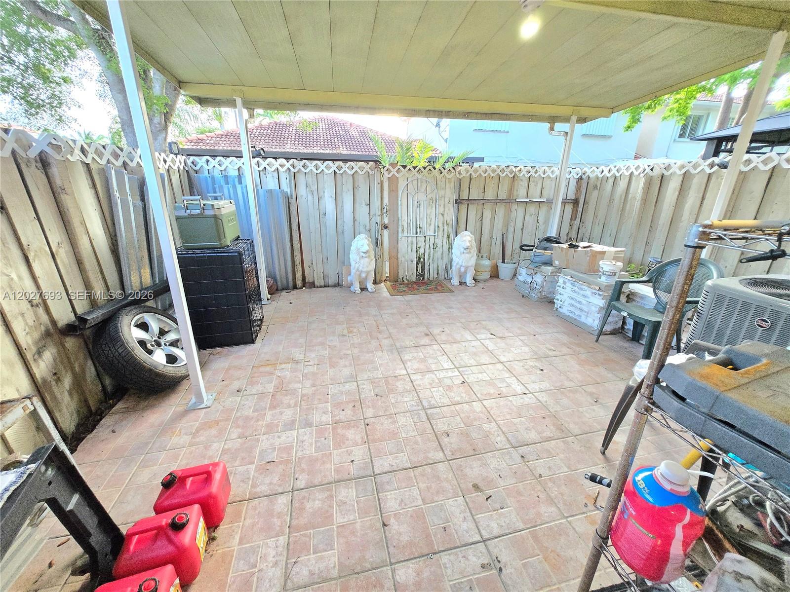 BONITA GOLF VIEW TOWNVILL - Residential