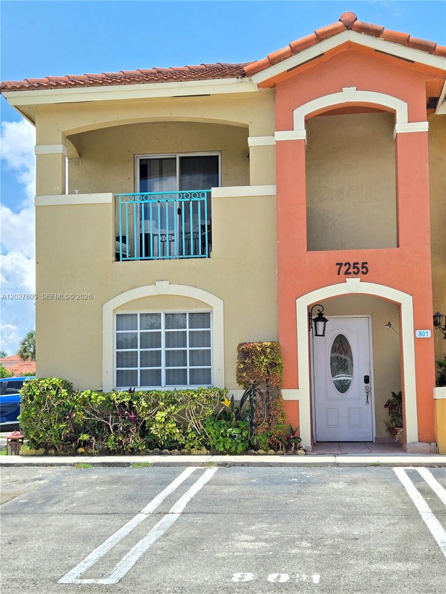BONITA GOLF VIEW TOWNVILL - Residential