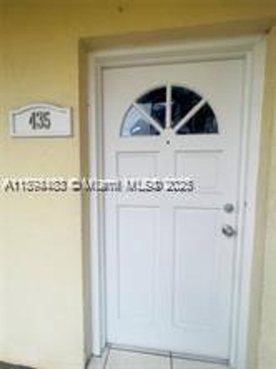 Comfortable apartment located on the fourth floor of a building with an elevator, ideal for those seeking comfort and an excellent location. The property features three spacious bedrooms and two full bathrooms, offering a functional and cozy space for the whole family. The unit includes two assigned parking spaces, providing convenience and security for residents. Perfectly situated right across from Miami Dade College – Hialeah Campus, just steps from Westland Mall, and with immediate access to main roads, supermarkets, restaurants, banks, and all essential services.