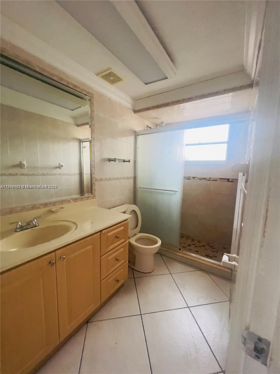 CASA DEL SOL CONDO - Residential Lease