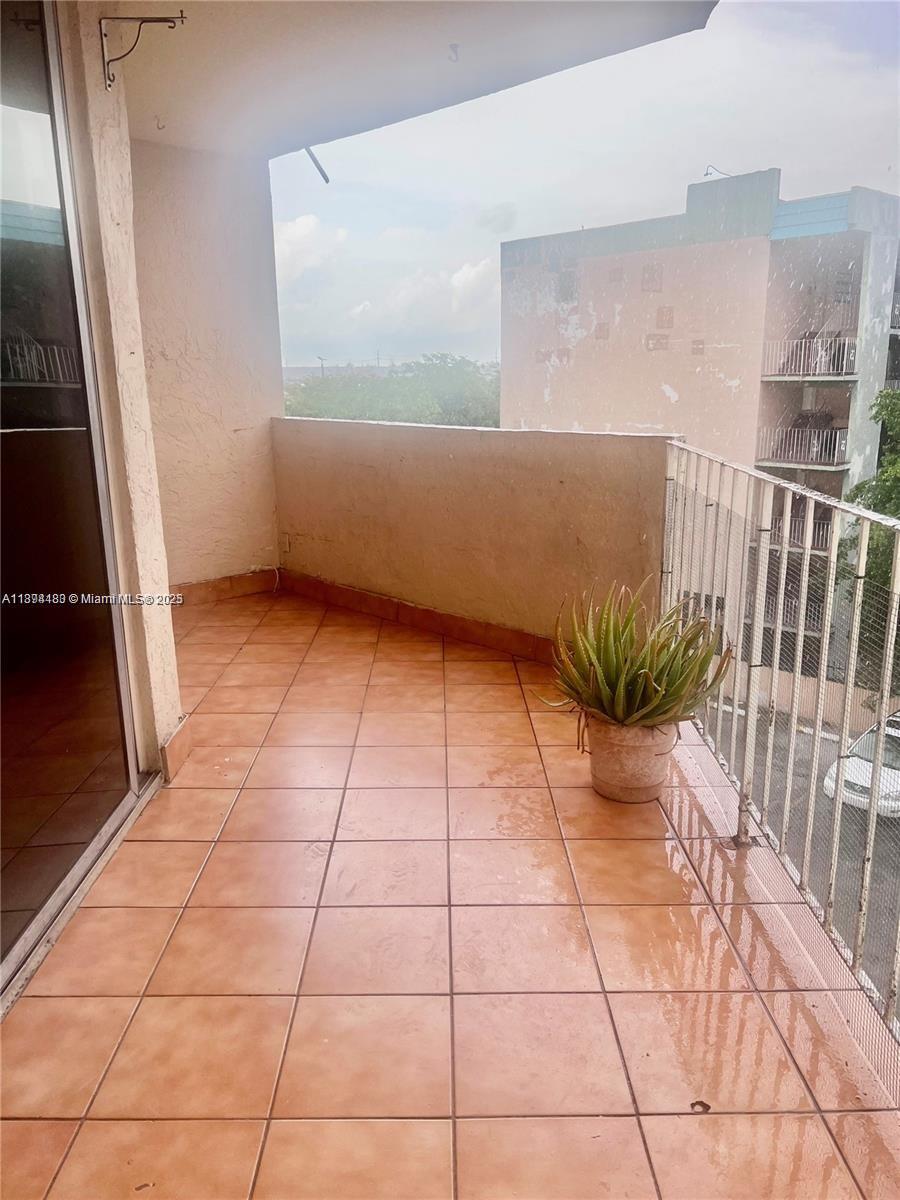 CASA DEL SOL CONDO - Residential Lease