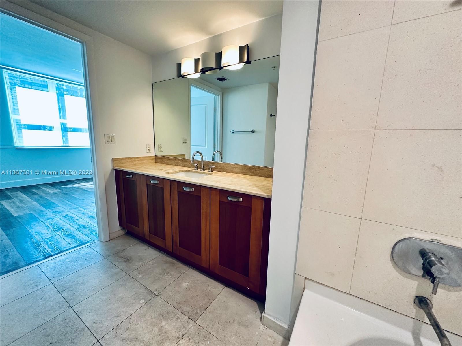 SOLARIS AT BRICKELL BAY C - Residential Lease