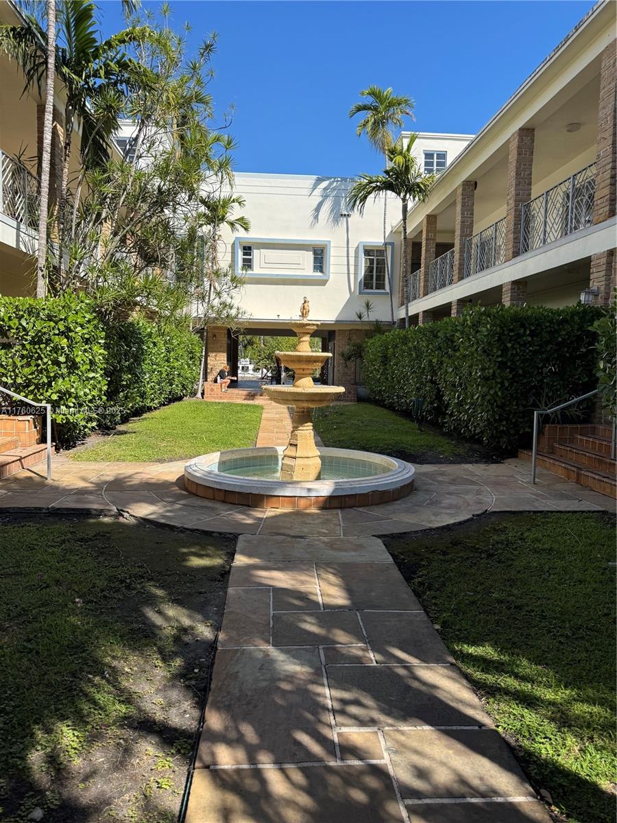 NORMANDY SHORES APTS COND - Residential