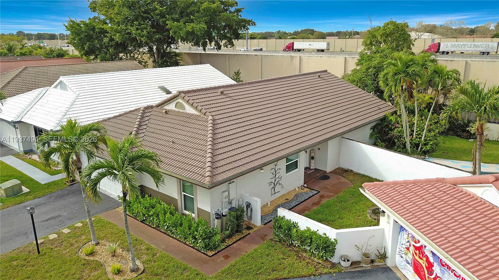 FALCONS LEA - Residential