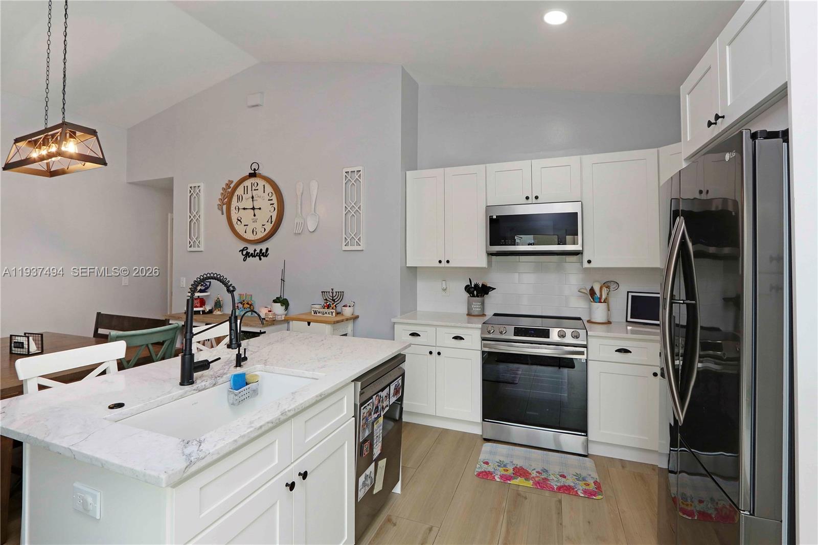 FALCONS LEA - Residential